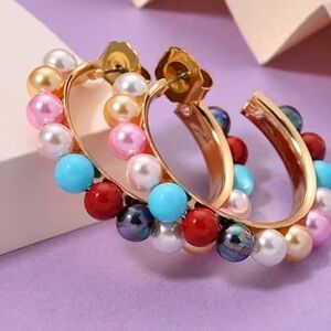 NWT Multi Color Shell Pearl Hoop Earrings in Goldtone and ION Plated YG